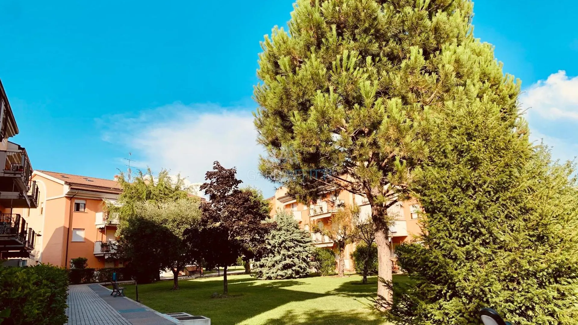 Little Italy Apt- Piscina E Relax Al Lago Di Garda Rivoltella del Garda Italy