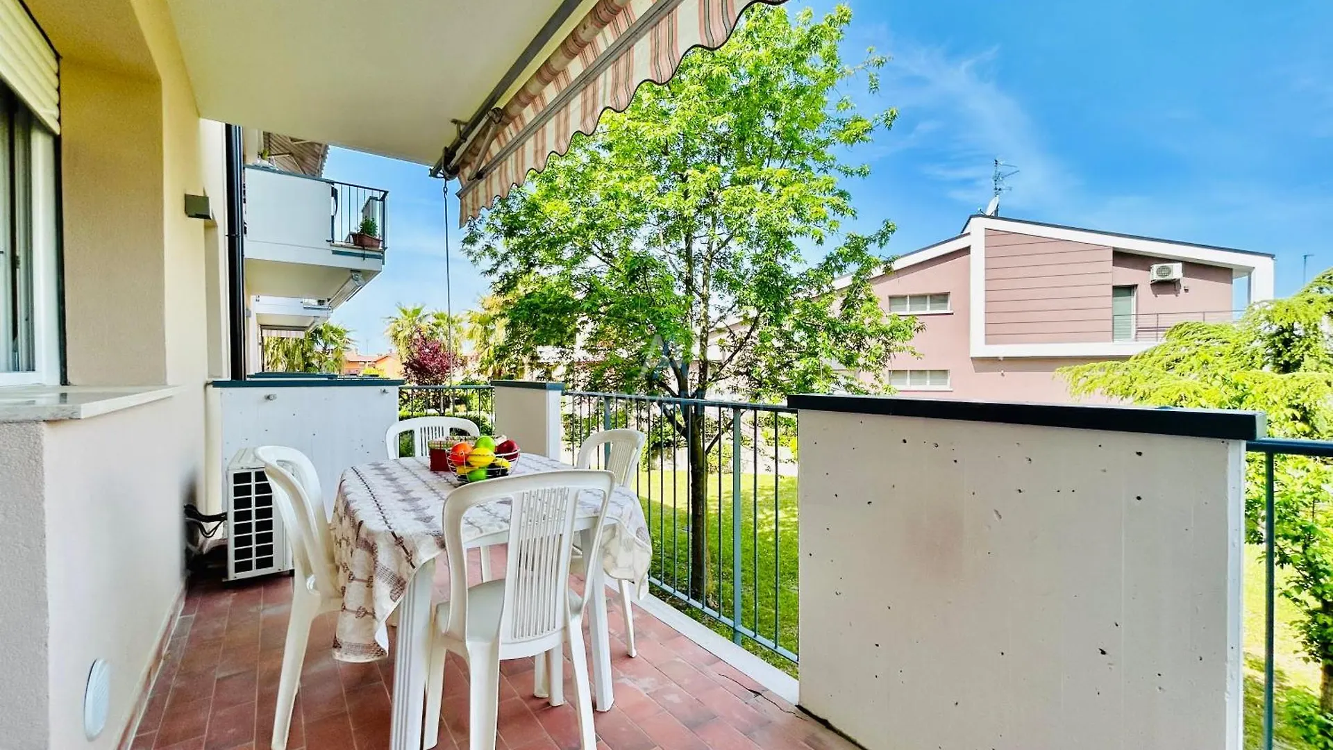 Διαμέρισμα Little Italy Apt- Piscina E Relax Al Lago Di Garda Σιρμιόνε Ιταλία
